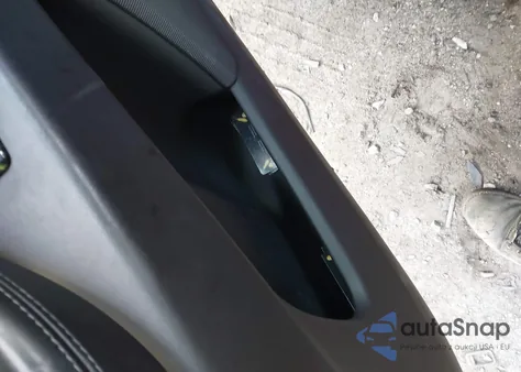 2016 Tesla Model X 60D/70D/75D/90D/P100D из США, поврежденный, VIN 5YJXCBE28GF020410